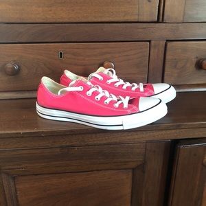 Women’s Converse